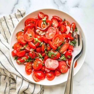 A Delightful Tomato Salad Recipe from a Chef Friend