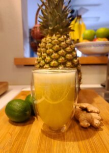 Pineapple andkGinger Drink A Zesty Way to Hydrate and Rejuvenate