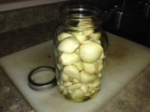 Preserve Your Garlic for Six Months with This Simple Trick