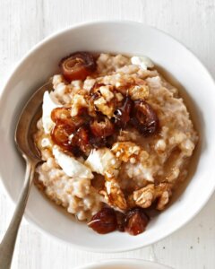 Quick and Delicious Oatmeal Date Dessert Perfect in Just 5 Minutes!